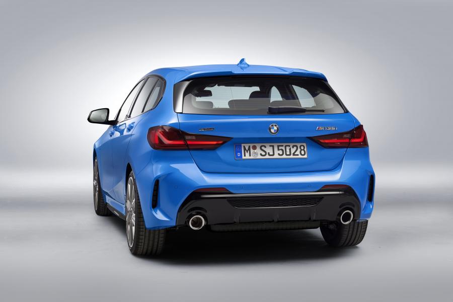  BMW M135i xDrive (F40) 2019 года  (WW) (фото 35 из 189)
